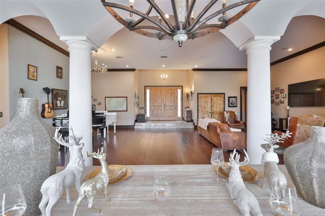 9805 COMPASS POINT WAY, Tampa, FL 33615