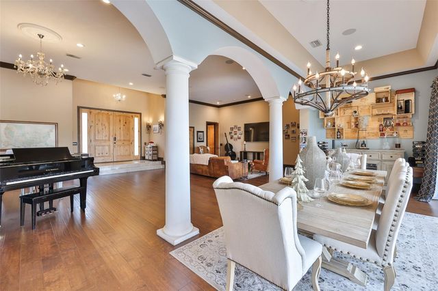 9805 COMPASS POINT WAY, Tampa, FL 33615