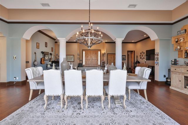 9805 COMPASS POINT WAY, Tampa, FL 33615