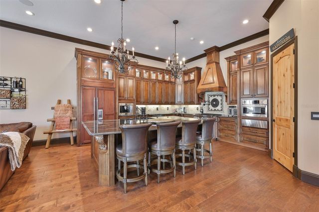 9805 COMPASS POINT WAY, Tampa, FL 33615