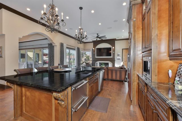 9805 COMPASS POINT WAY, Tampa, FL 33615