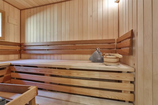 9805 COMPASS POINT WAY, Tampa, FL 33615