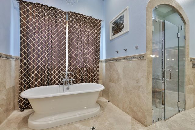 9805 COMPASS POINT WAY, Tampa, FL 33615