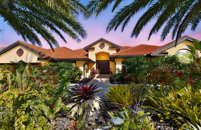 9805 COMPASS POINT WAY, Tampa, FL 33615