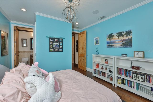 9805 COMPASS POINT WAY, Tampa, FL 33615