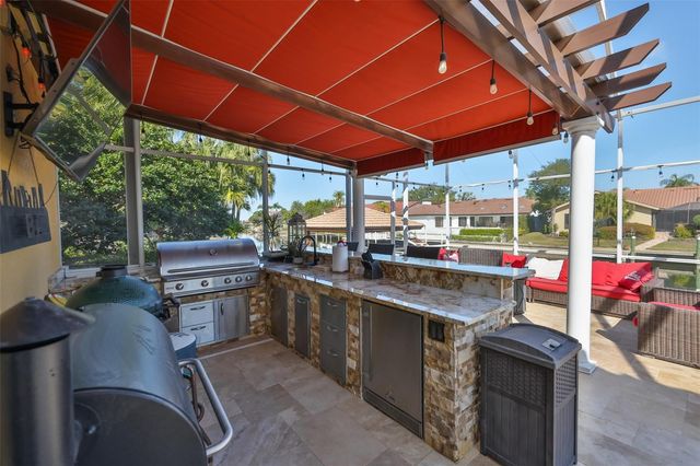 9805 COMPASS POINT WAY, Tampa, FL 33615