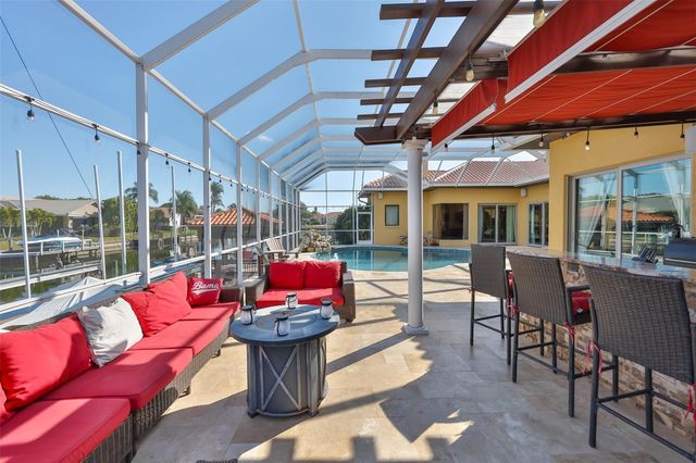 9805 COMPASS POINT WAY, Tampa, FL 33615