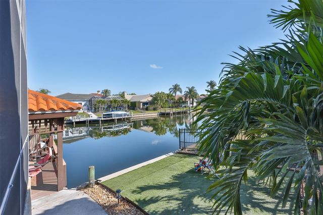 9805 COMPASS POINT WAY, Tampa, FL 33615