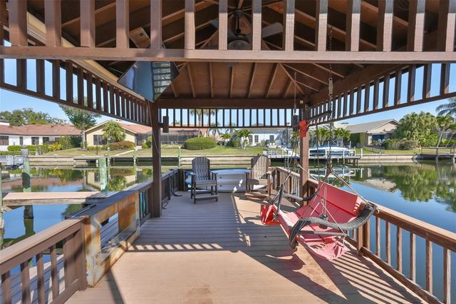 9805 COMPASS POINT WAY, Tampa, FL 33615