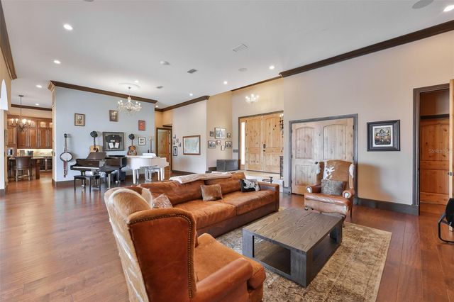 9805 COMPASS POINT WAY, Tampa, FL 33615