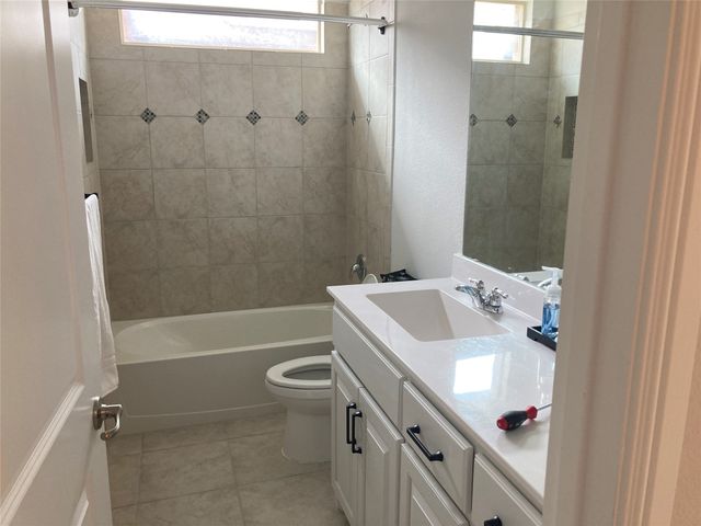 16004 Farringdon Street, Fort Worth, TX 76247