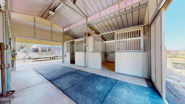 3400 W Lynx Lane, Benson, AZ 85602