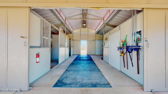 3400 W Lynx Lane, Benson, AZ 85602