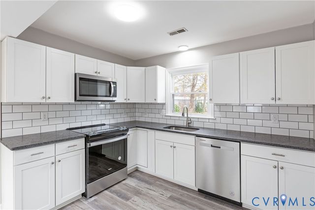 3363 Oakwood Cir, Petersburg, VA 23805