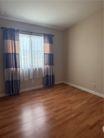 8344 Granite Peak Court, Las Vegas, NV 89145