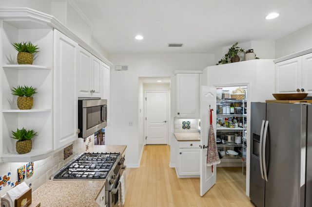 351 Point Pleasant Dr, St Augustine, FL 32086