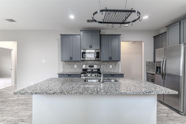 16887 Pink Wintergreen Drive, Conroe, TX 77385