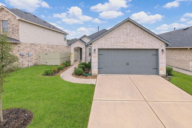 16887 Pink Wintergreen Drive, Conroe, TX 77385