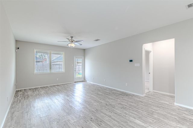 16887 Pink Wintergreen Drive, Conroe, TX 77385