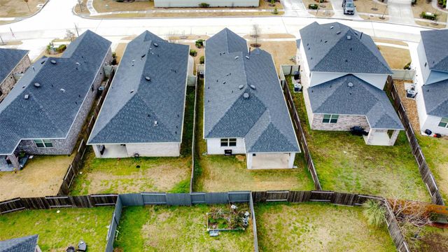16887 Pink Wintergreen Drive, Conroe, TX 77385