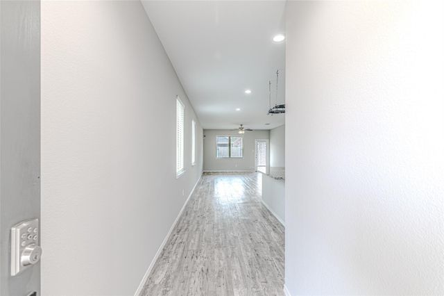 16887 Pink Wintergreen Drive, Conroe, TX 77385