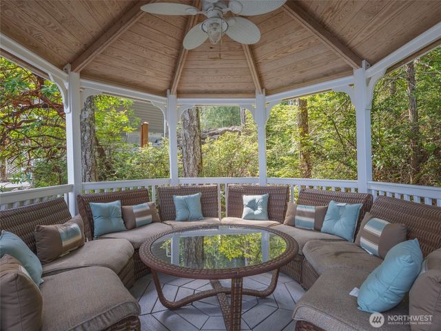 291 Pleasant Harbor Road, Brinnon, WA 98320