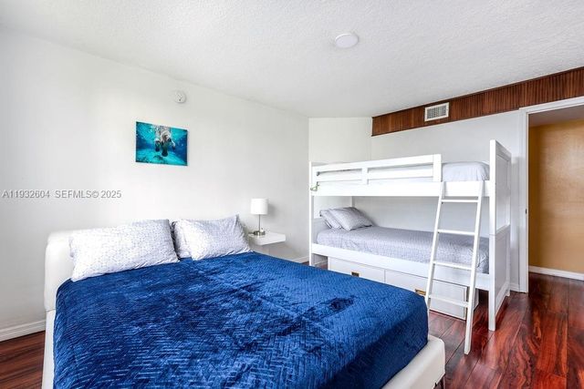 19999 E Country Club Dr 1302, Aventura, FL 33180