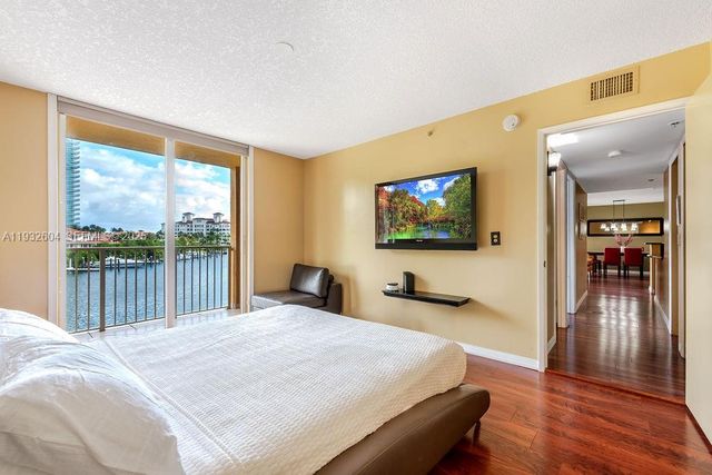 19999 E Country Club Dr 1302, Aventura, FL 33180