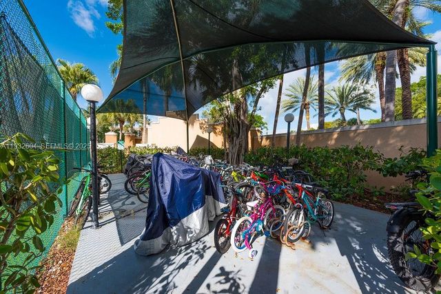 19999 E Country Club Dr 1302, Aventura, FL 33180