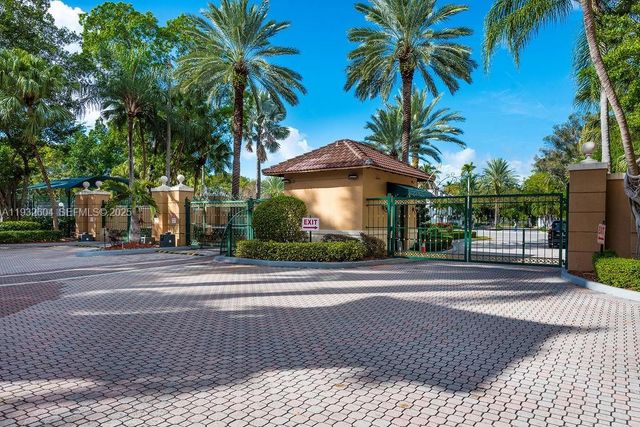 19999 E Country Club Dr 1302, Aventura, FL 33180