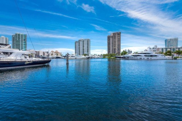 19999 E Country Club Dr 1302, Aventura, FL 33180