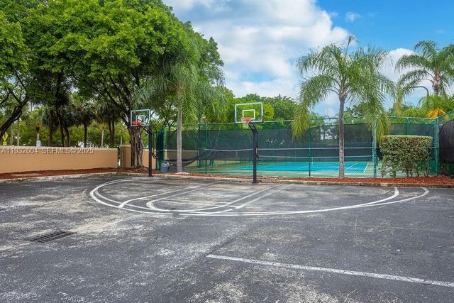 19999 E Country Club Dr 1302, Aventura, FL 33180