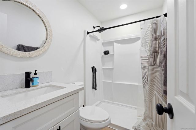 23 E 1st St, National City, CA 91950