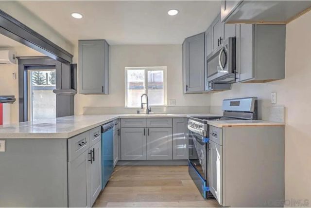 23 E 1st St, National City, CA 91950