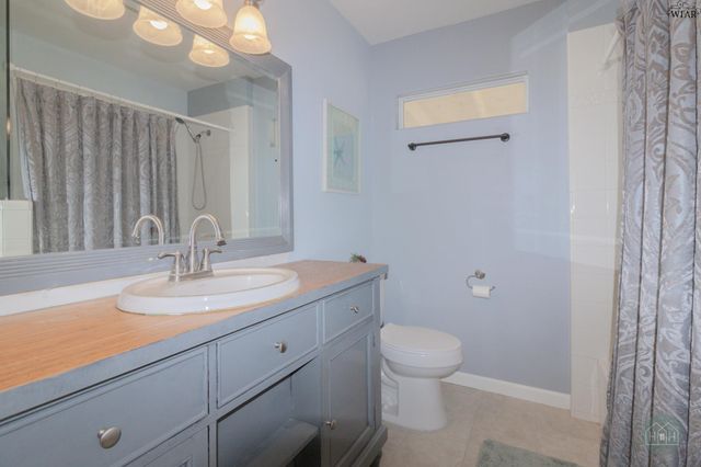 2200 GORDON STREET, Vernon, TX 76384