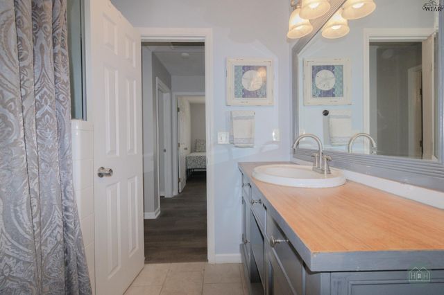 2200 GORDON STREET, Vernon, TX 76384