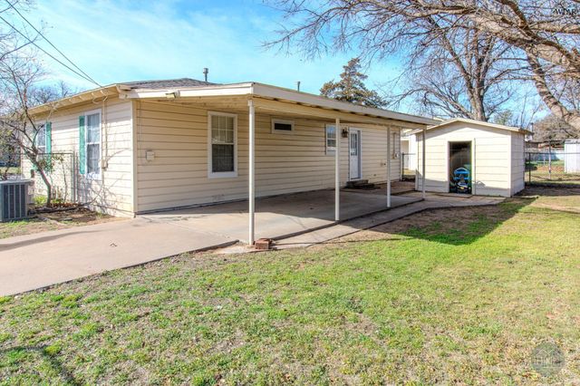 2200 GORDON STREET, Vernon, TX 76384