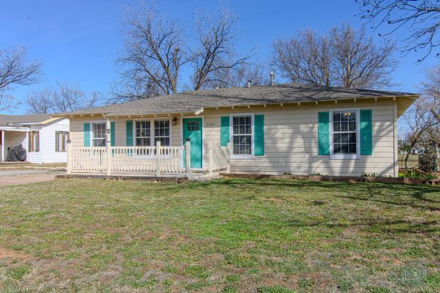 2200 GORDON STREET, Vernon, TX 76384