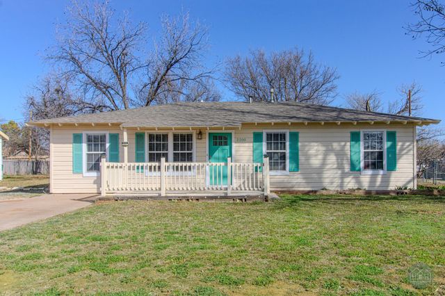 2200 GORDON STREET, Vernon, TX 76384
