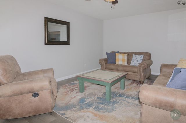 2200 GORDON STREET, Vernon, TX 76384