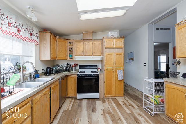 5801 S 7100 W, Hooper, UT 84315