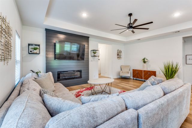 2830 S Marsalis Avenue, Dallas, TX 75216