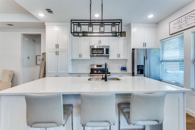 2830 S Marsalis Avenue, Dallas, TX 75216