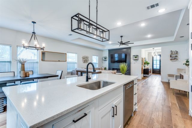 2830 S Marsalis Avenue, Dallas, TX 75216