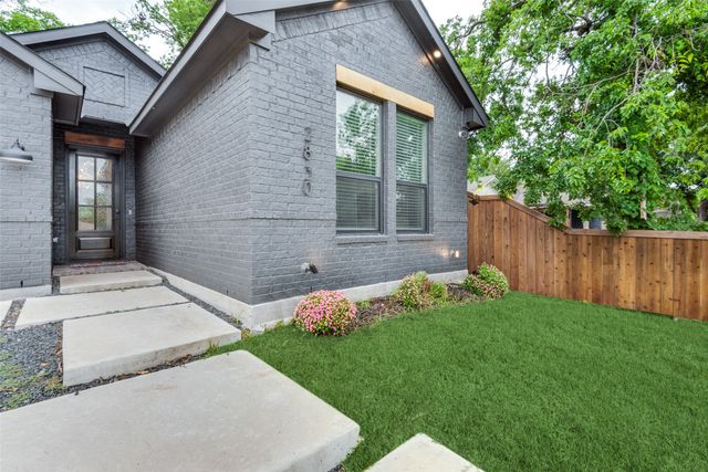 2830 S Marsalis Avenue, Dallas, TX 75216