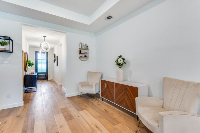 2830 S Marsalis Avenue, Dallas, TX 75216