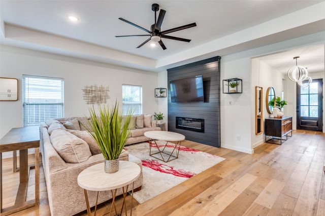 2830 S Marsalis Avenue, Dallas, TX 75216