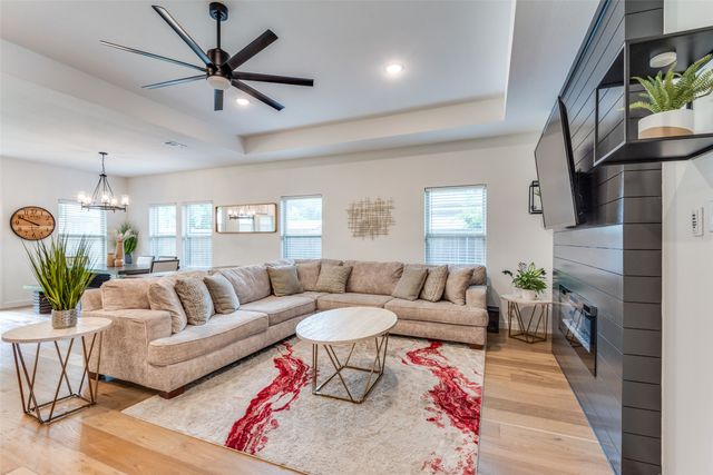 2830 S Marsalis Avenue, Dallas, TX 75216