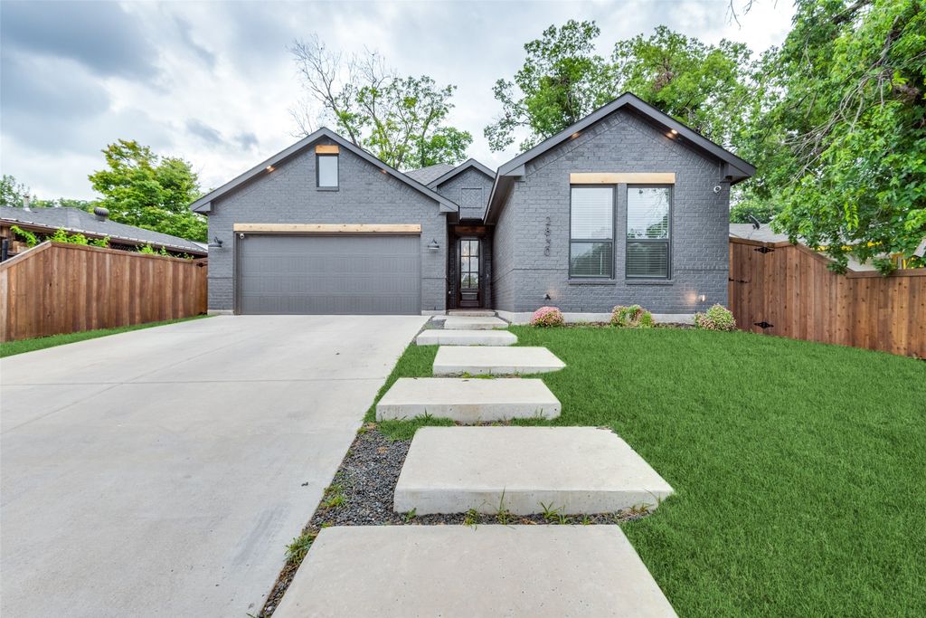 2830 S Marsalis Avenue, Dallas, TX 75216