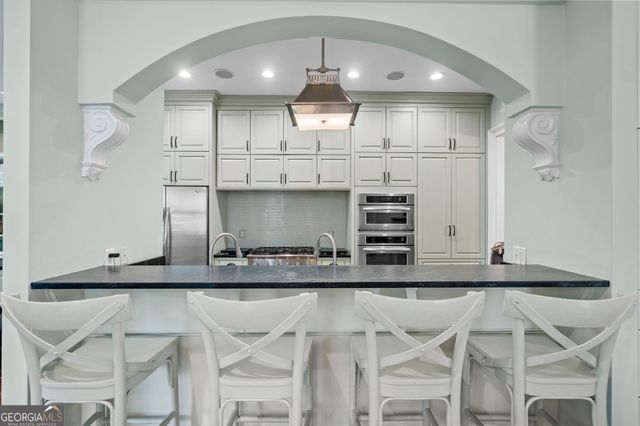 12 Paddington Circle, Savannah, GA 31410